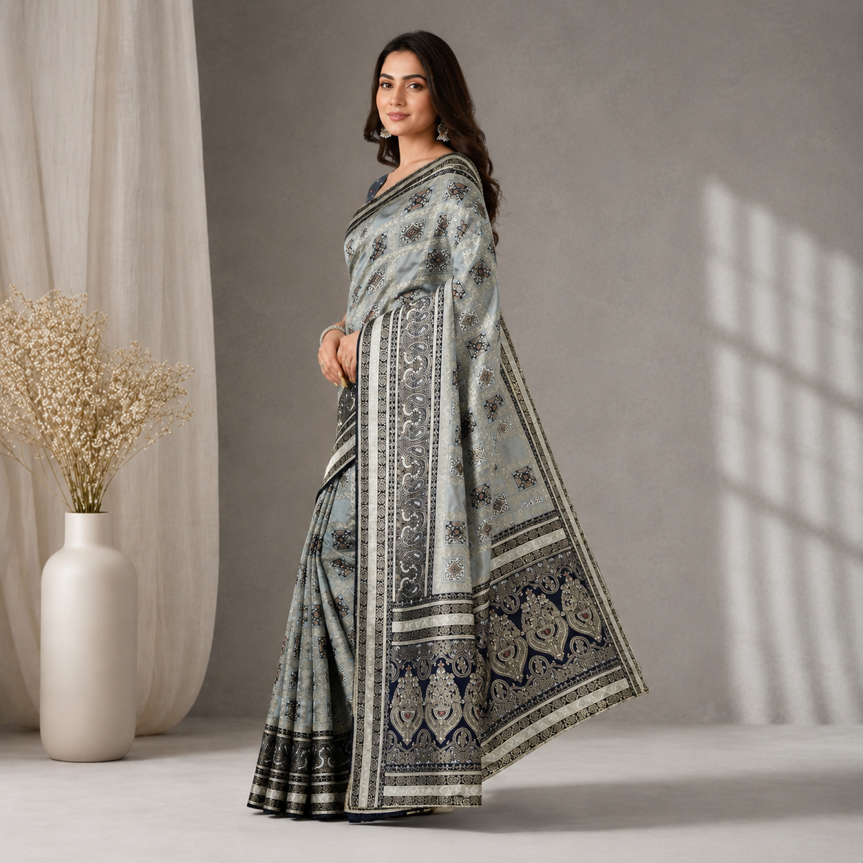 Grey Dola Pure Patola Saree With Blouse – Elegant Wedding And Festive Wear For Women